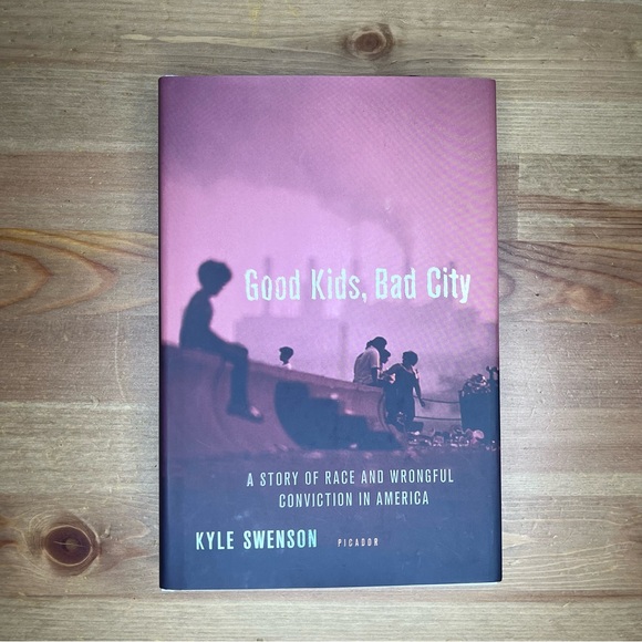 Set of Three Books: Unmasked, The Hierarchies, Good Kids Bad City - Picture 5 of 12